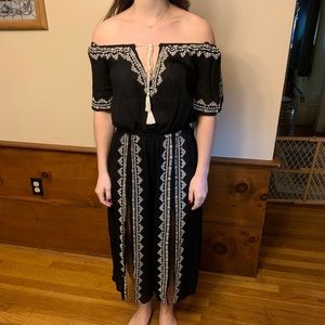 NWT lulu’s embroidered jumpsuit